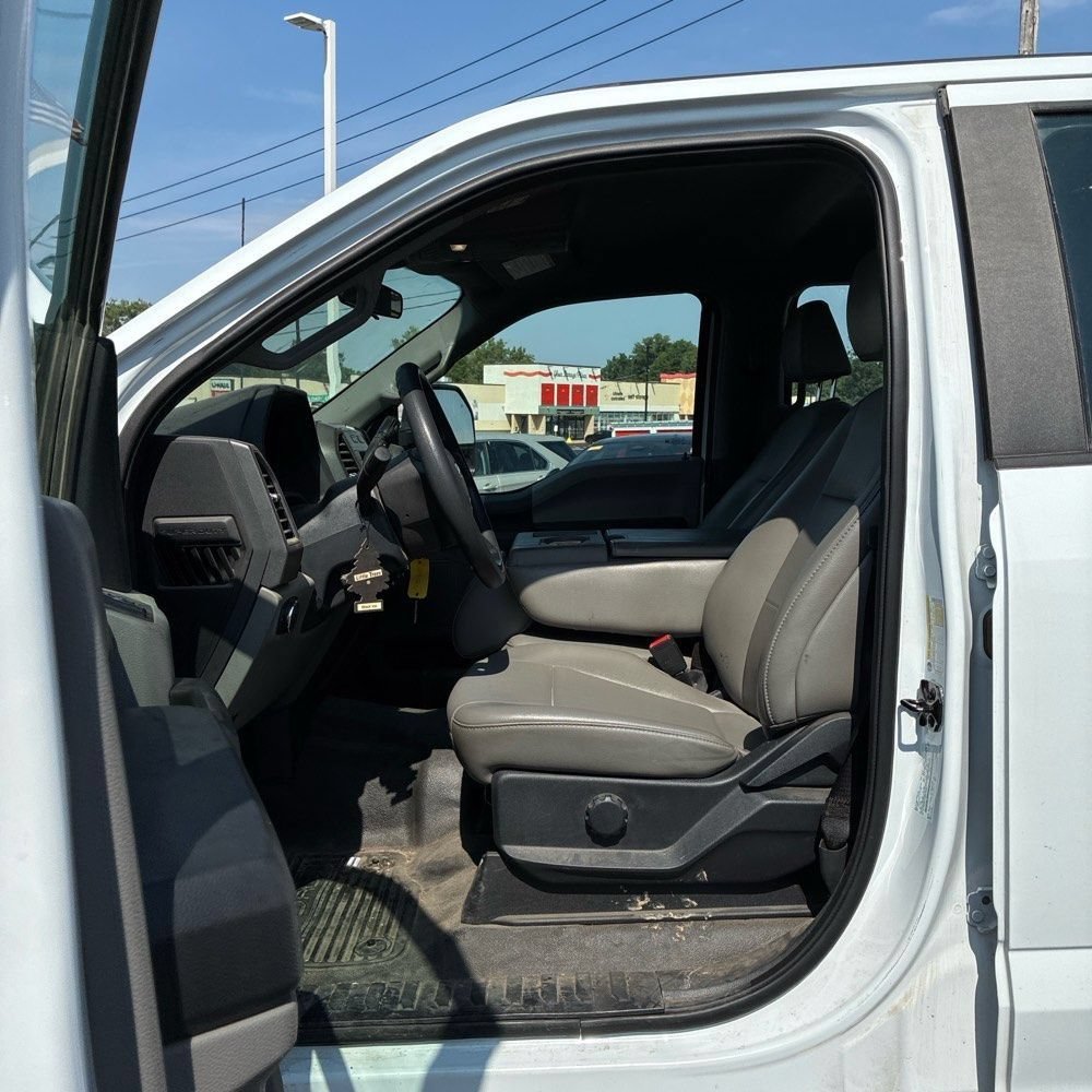 Used 2022 Ford F250 XL w/ Power Equipment Group AWD/4WD image 5