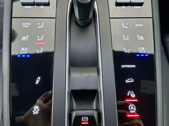 Used 2024 Porsche Macan S AWD/4WD image 21