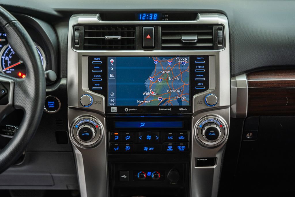 Used 2020 Toyota 4Runner Limited AWD/4WD image 23