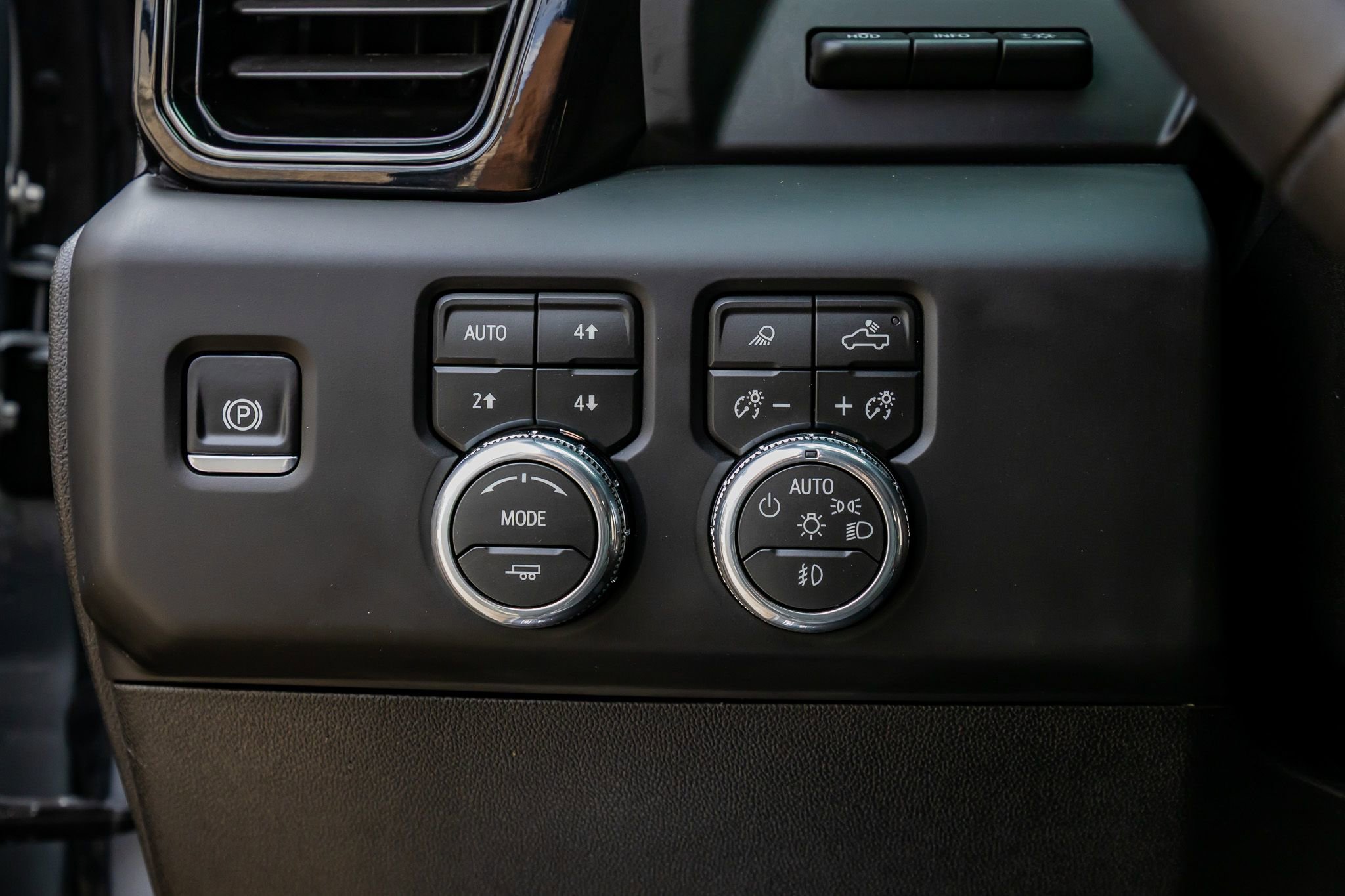 Used 2026 GMC Sierra 2500 AT4X image 22