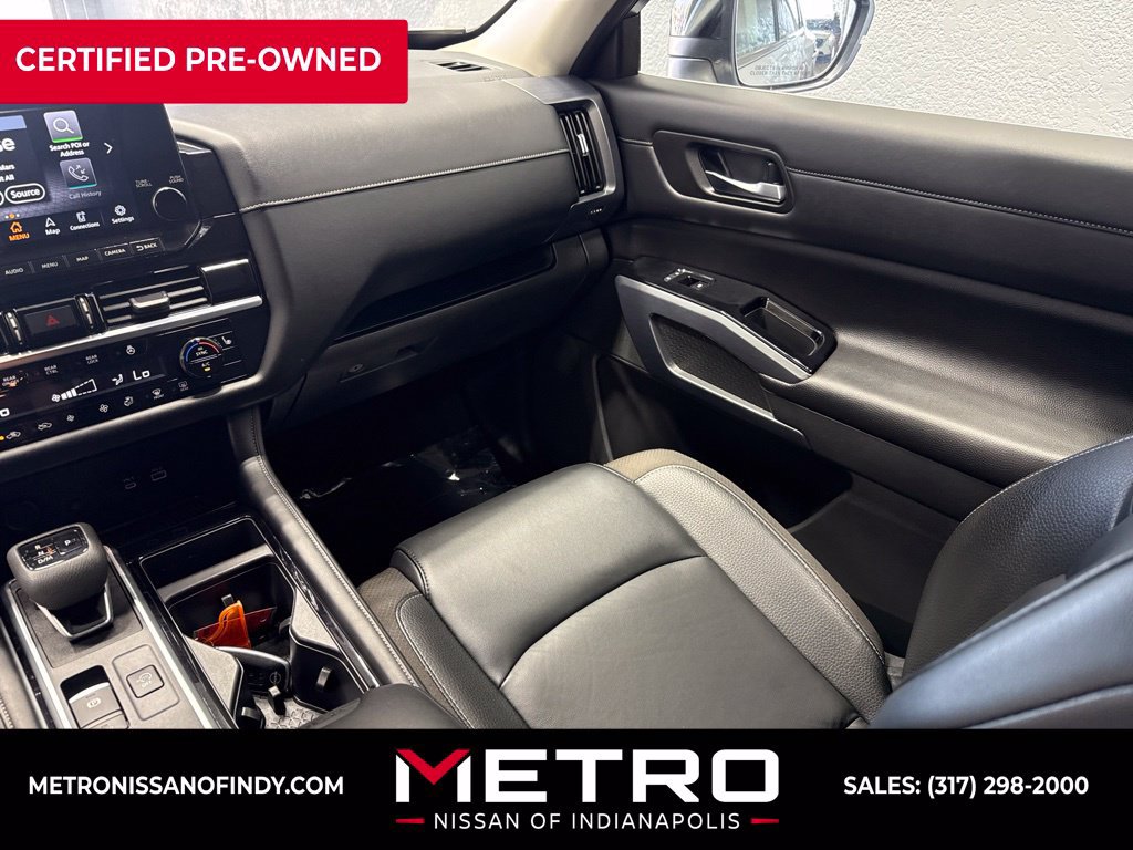 Used 2023 Nissan Pathfinder SL AWD/4WD image 24