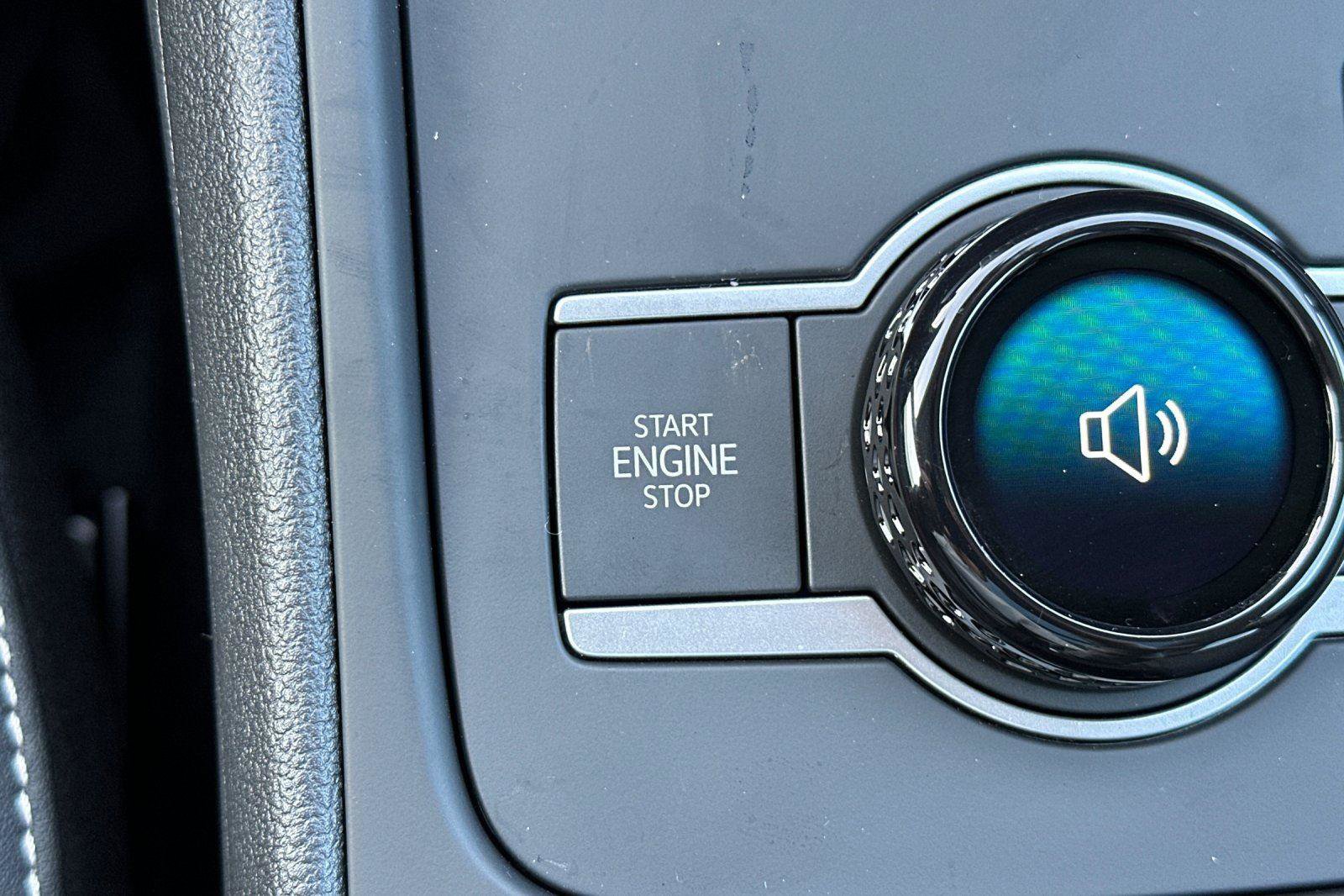 New 2026 Volkswagen Tiguan SE image 21