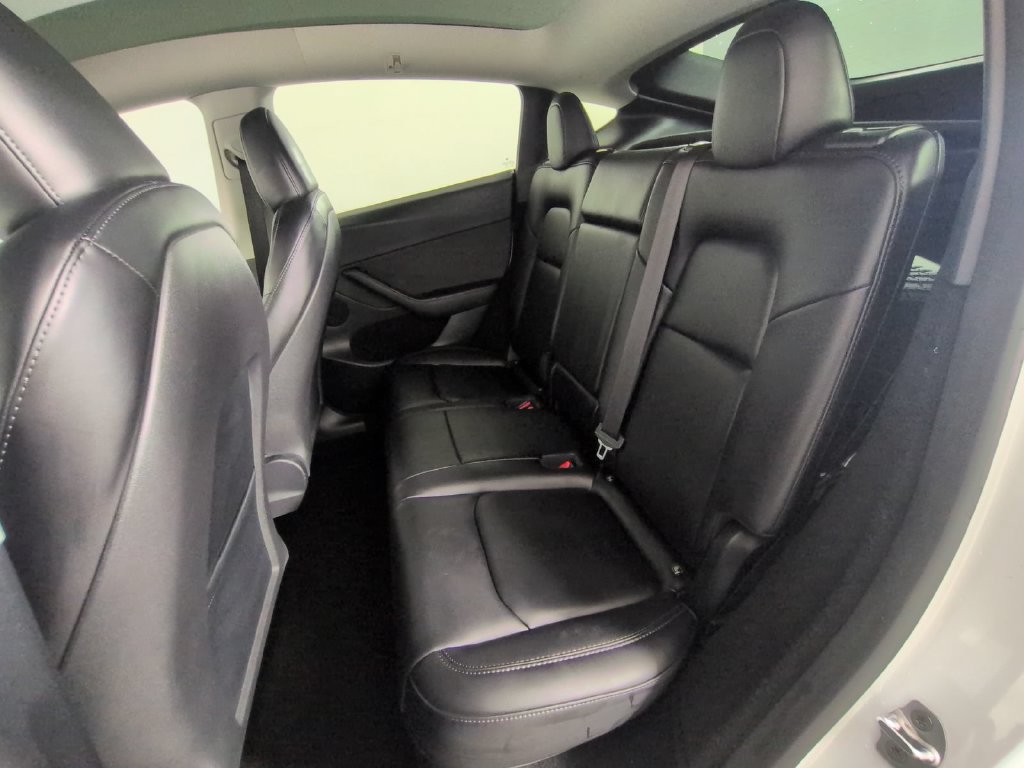 Used 2024 Tesla Model Y Performance AWD/4WD image 19