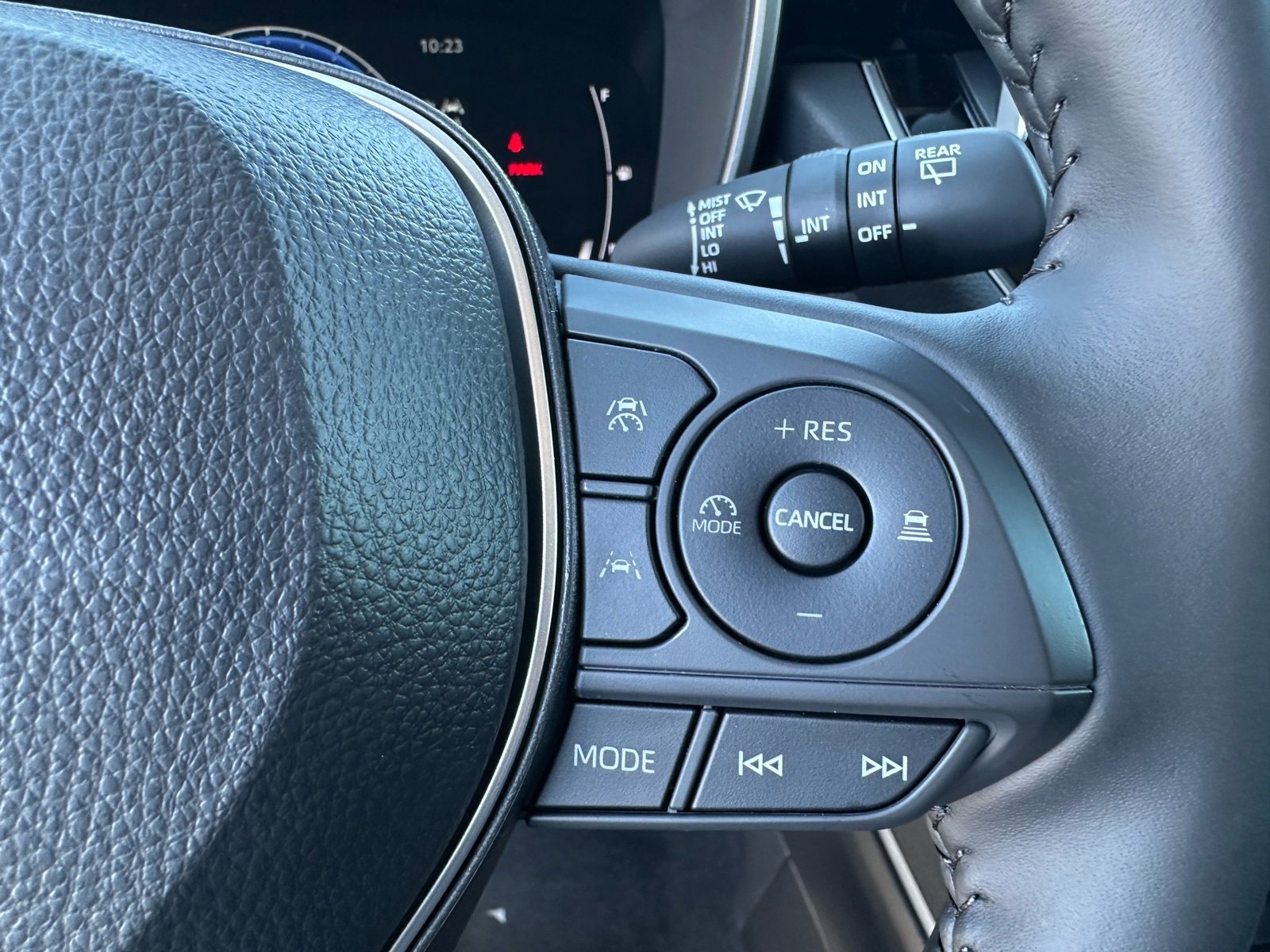 New 2024 Toyota Corolla Cross XLE image 21