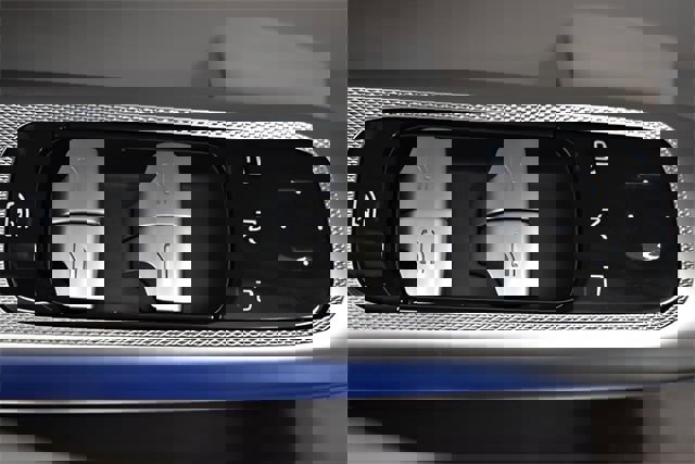 New 2025 Mercedes-Benz GLC 300 4MATIC image 23