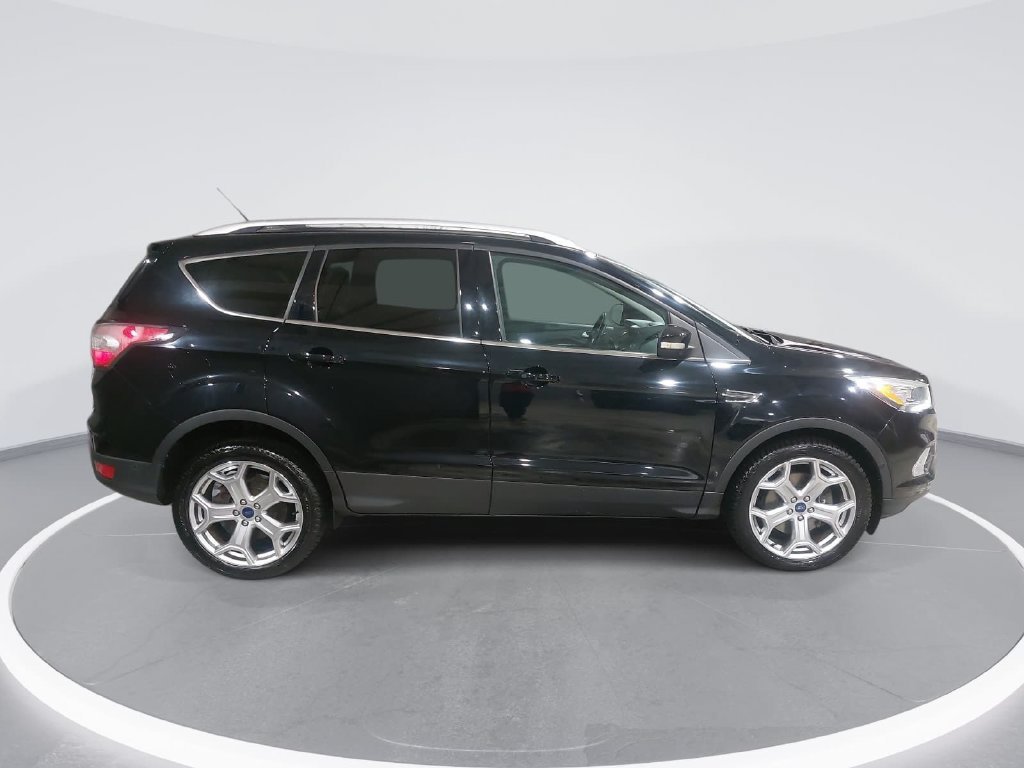 Used 2017 Ford Escape Titanium w/ Equipment Group 301A AWD/4WD image 4