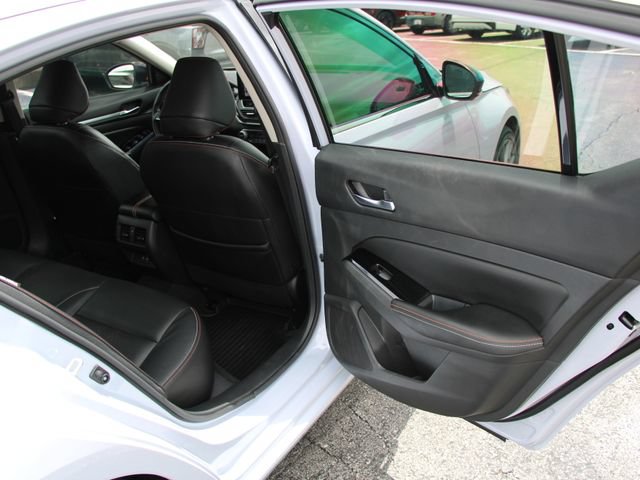 Certified 2024 Nissan Altima 2.0 SR FWD image 30