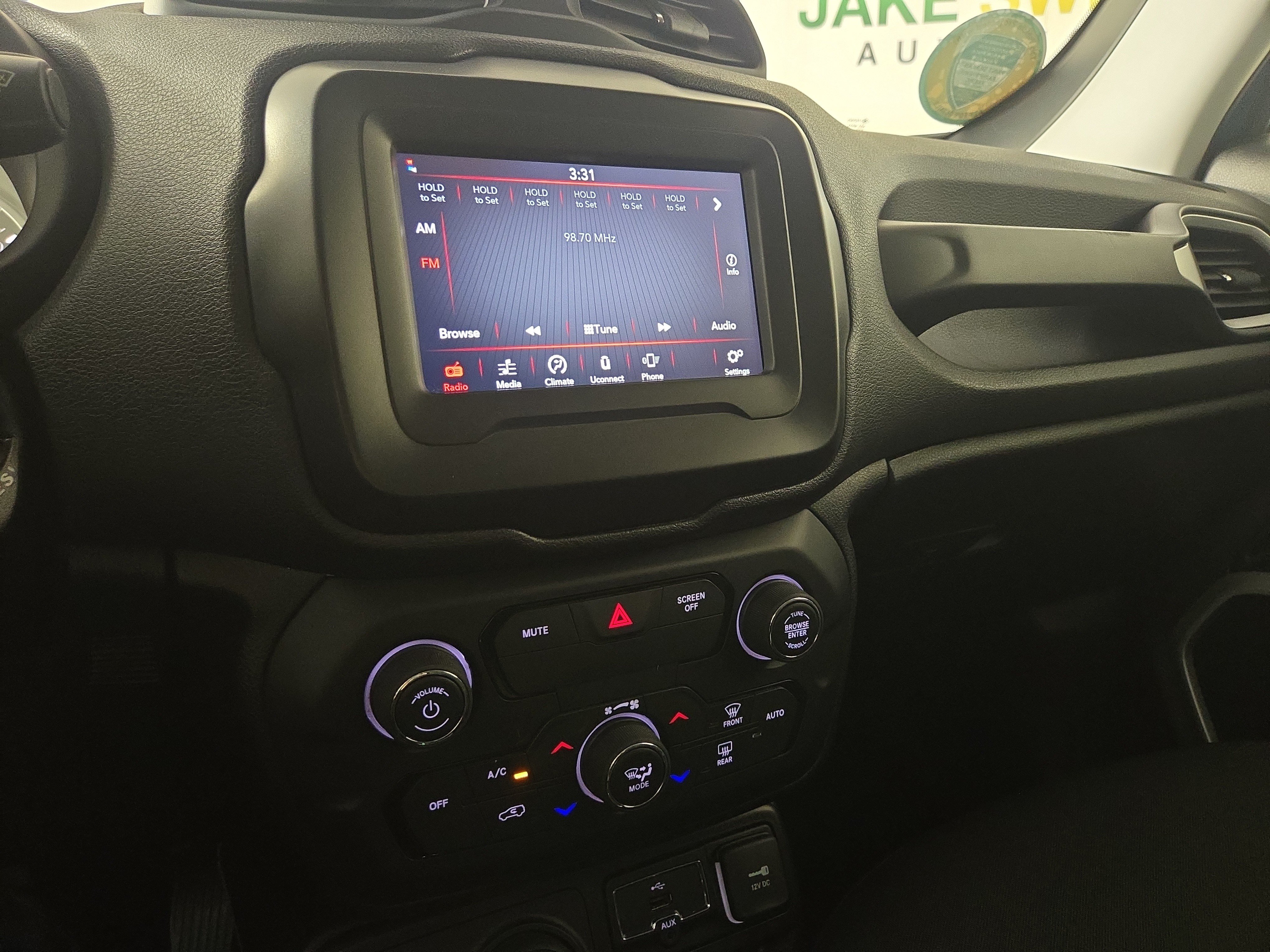 Used 2020 Jeep Renegade Latitude w/ Cold Weather Group AWD/4WD image 20