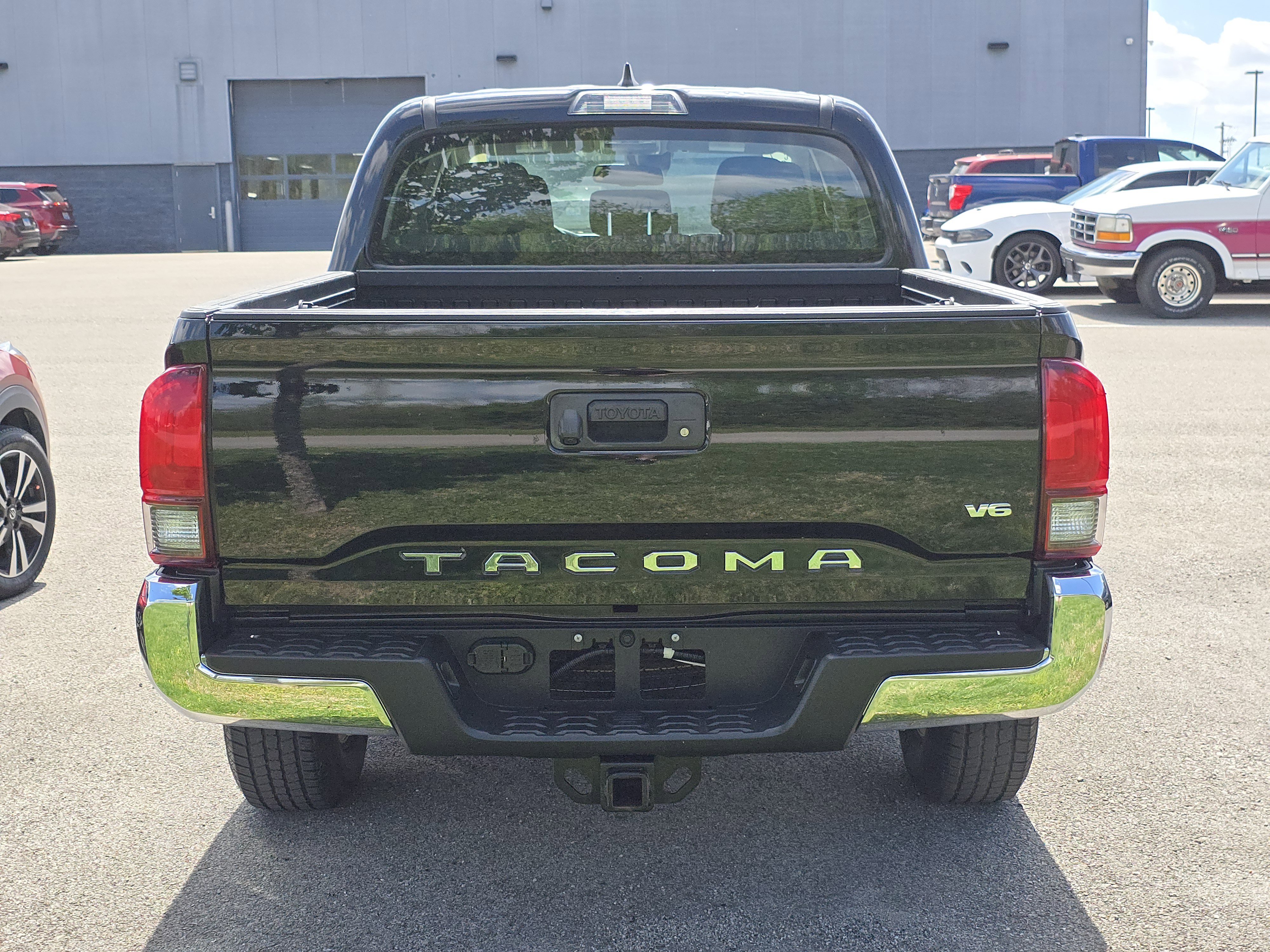 Used 2019 Toyota Tacoma SR5 image 5