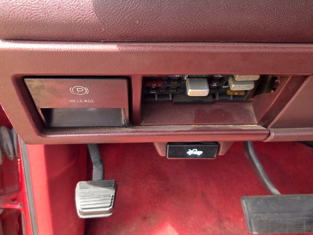 Used 1992 Chevrolet Silverado 1500 2WD Regular Cab image 39