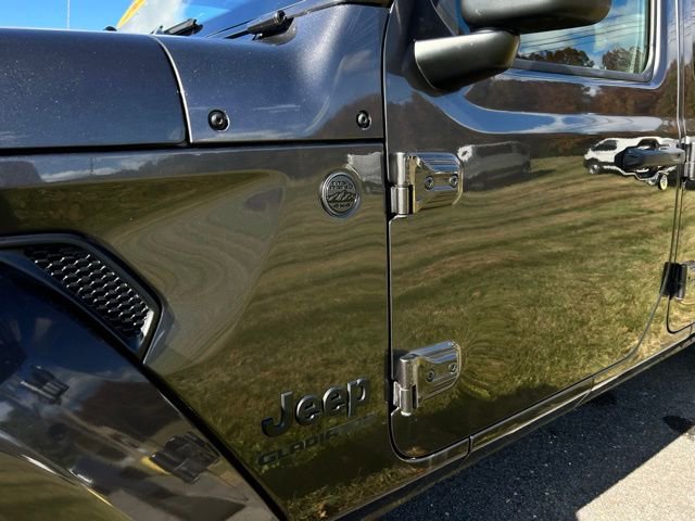 Used 2022 Jeep Gladiator Sport AWD/4WD image 26