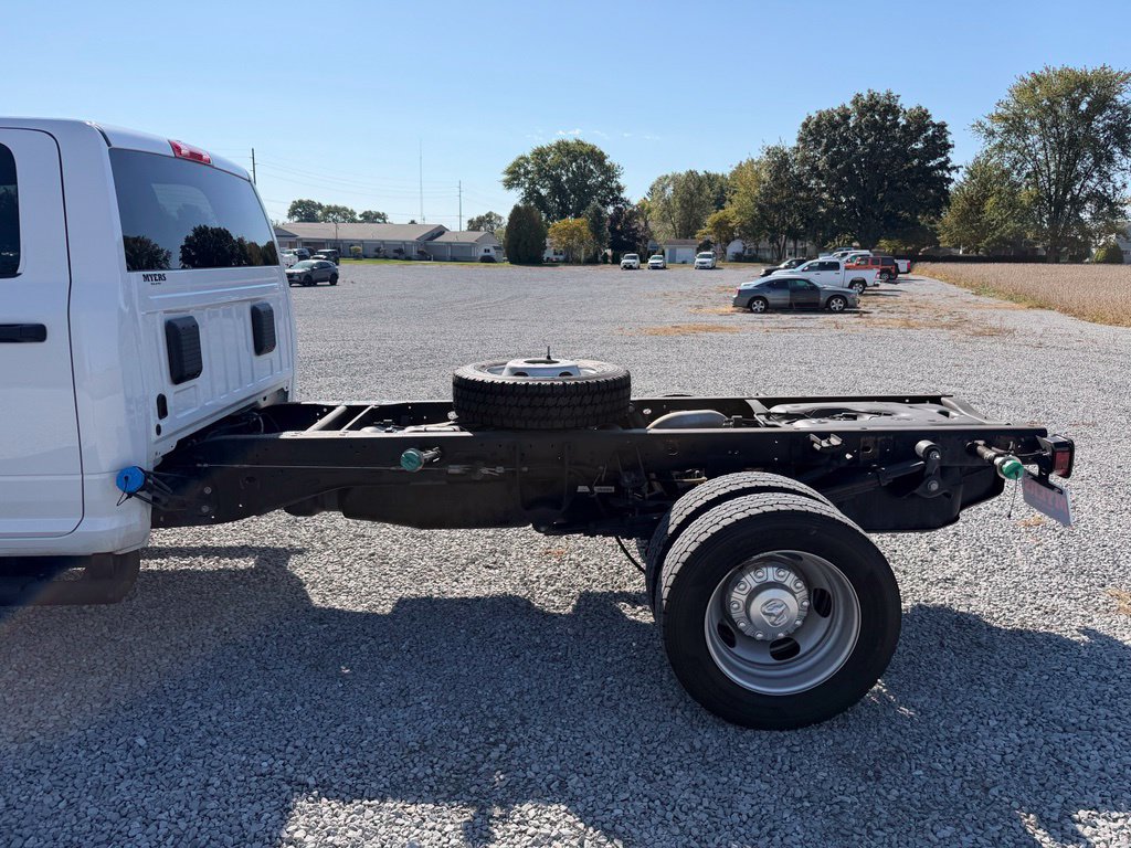 Used 2025 RAM 5500 Tradesman w/ Chrome Appearance Group AWD/4WD image 26