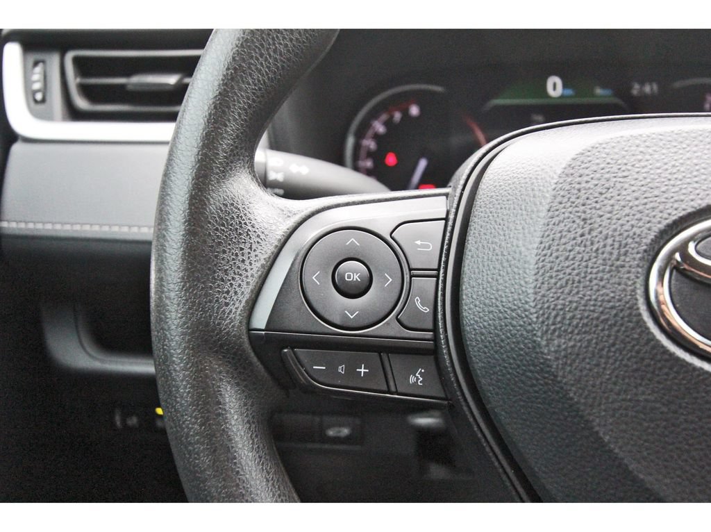 Used 2024 Toyota RAV4 XLE w/ Convenience Package FWD image 18