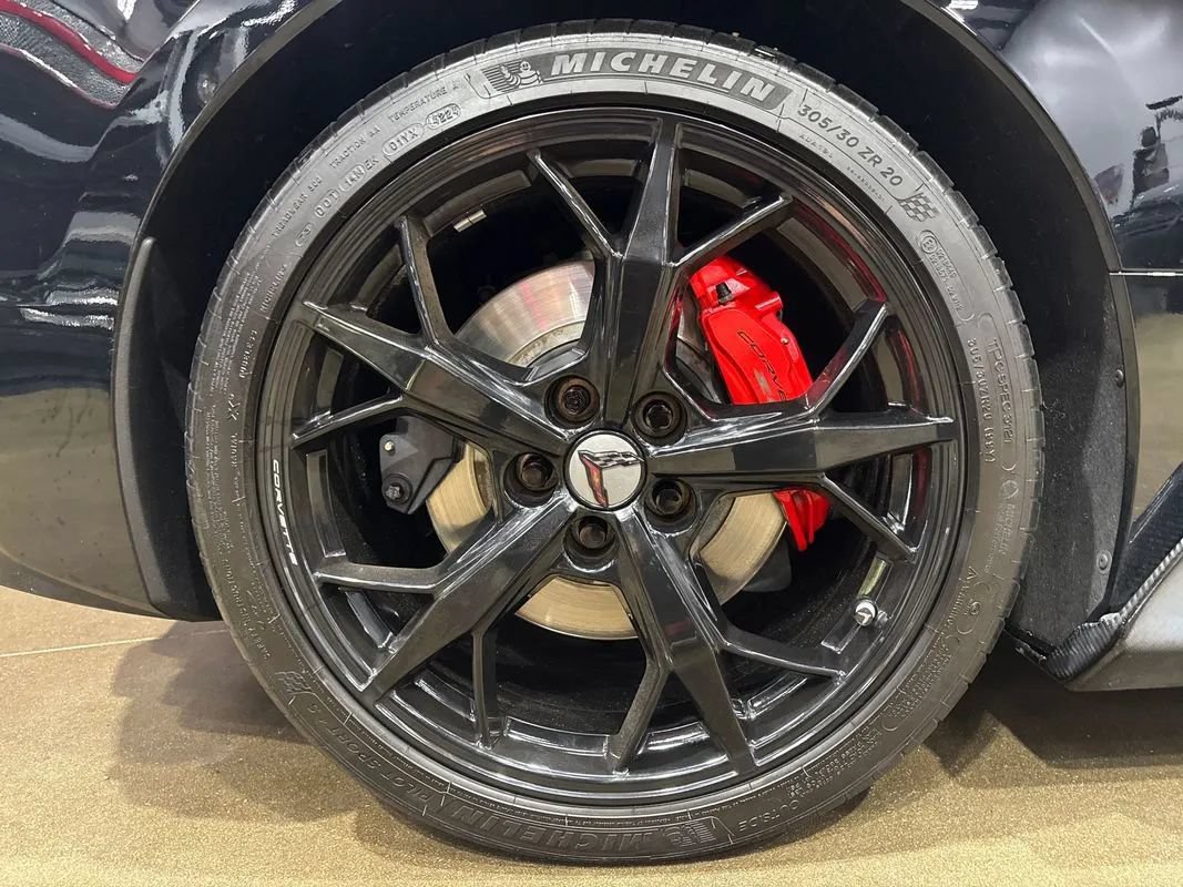 Used 2022 Chevrolet Corvette Stingray Premium Conv w/ Z51 Performance Package RWD image 37
