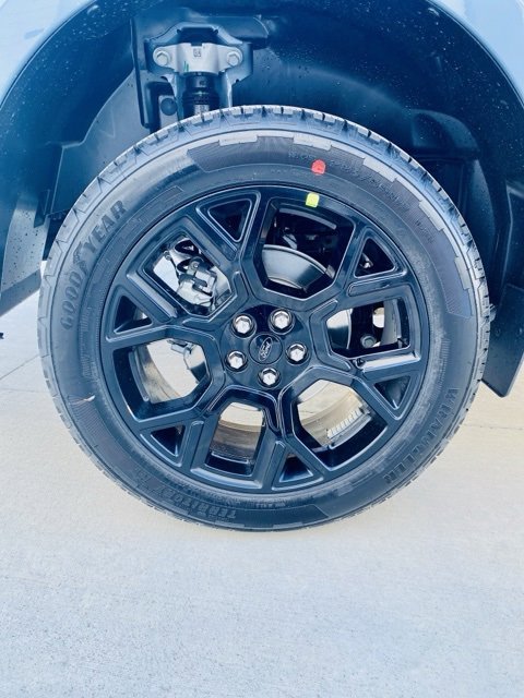 New 2026 Ford Maverick Lariat image 9