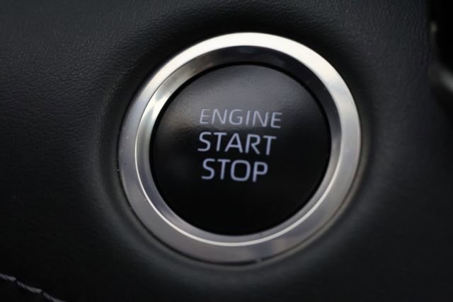 Used 2024 Toyota Highlander XLE AWD/4WD image 17