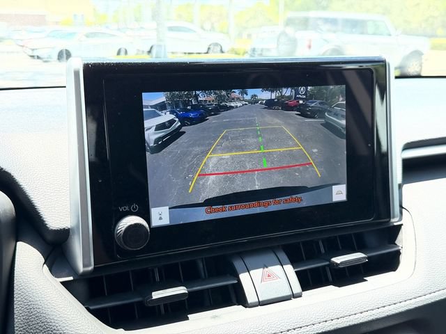 Used 2024 Toyota RAV4 XLE FWD image 22