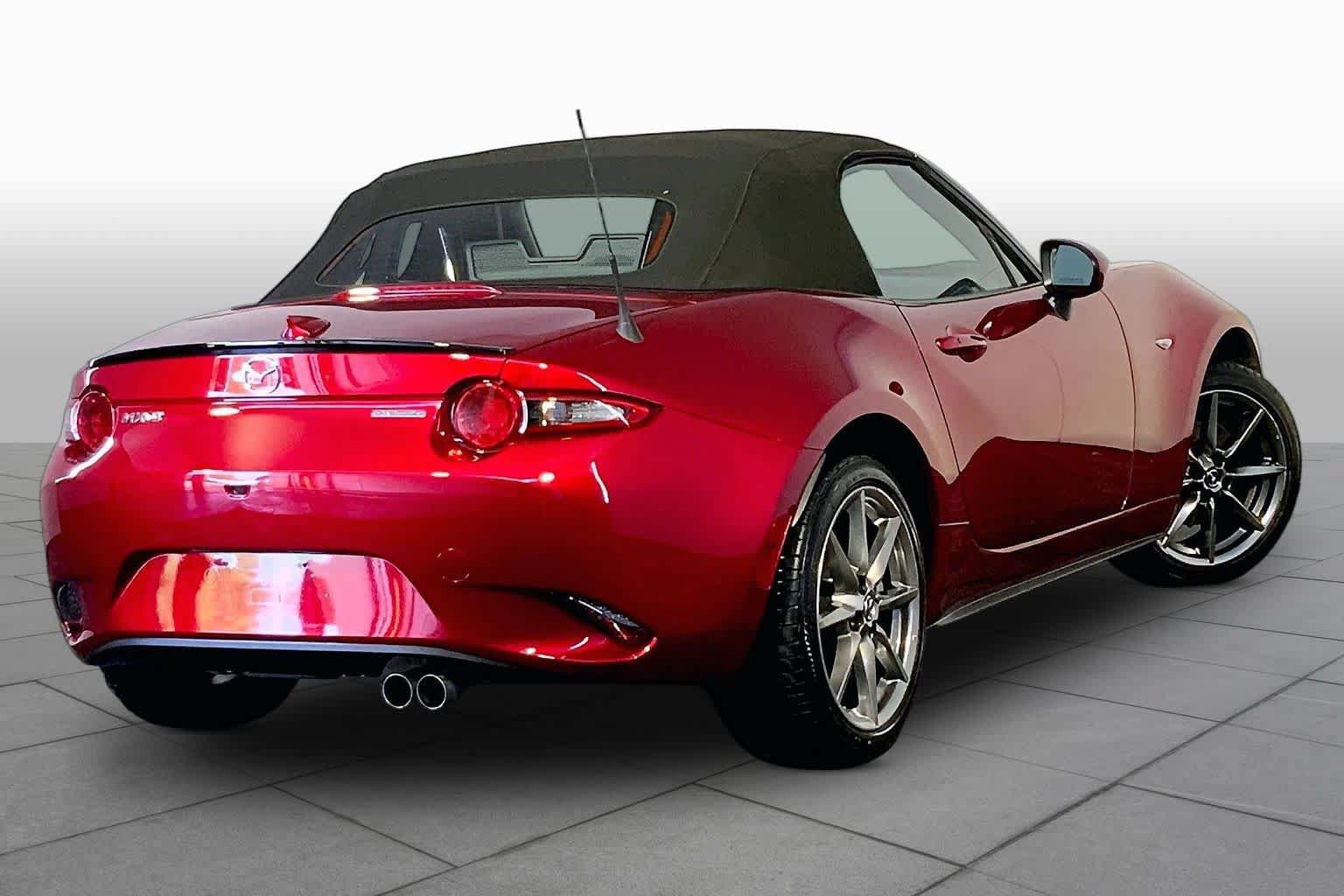 Used 2023 MAZDA MX-5 Miata Grand Touring RWD image 13