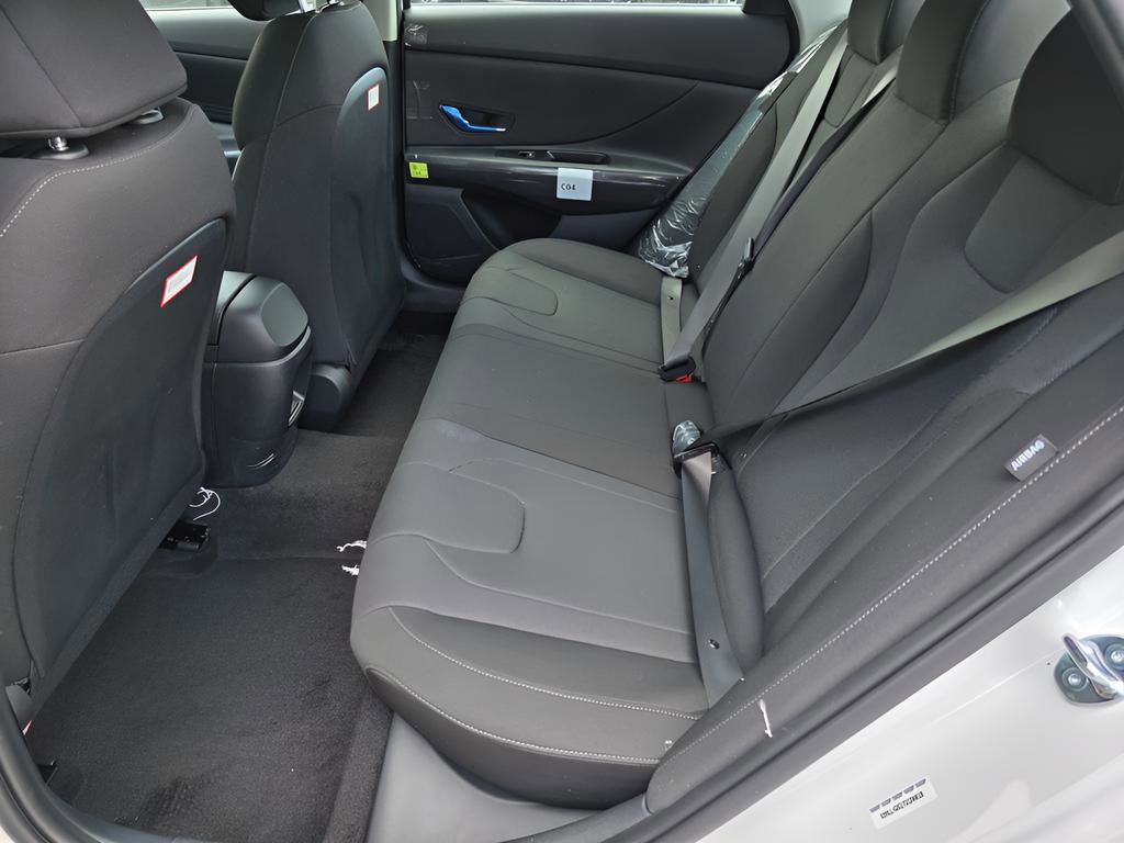 New 2026 Hyundai Elantra SE FWD image 11