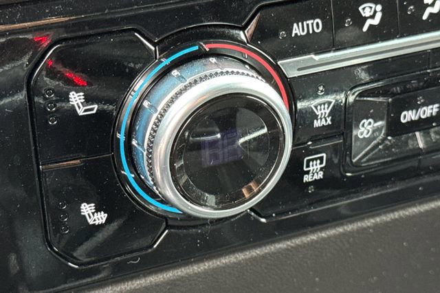 Used 2025 GMC Sierra 1500 Elevation w/ Preferred Package image 29