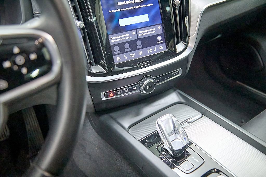 Used 2023 Volvo S60 B5 Ultimate image 15