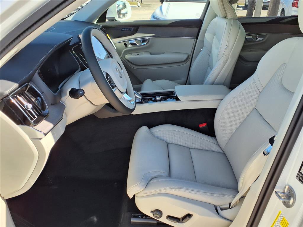 New 2026 Volvo XC90 B6 Ultra w/ Protection Package image 13