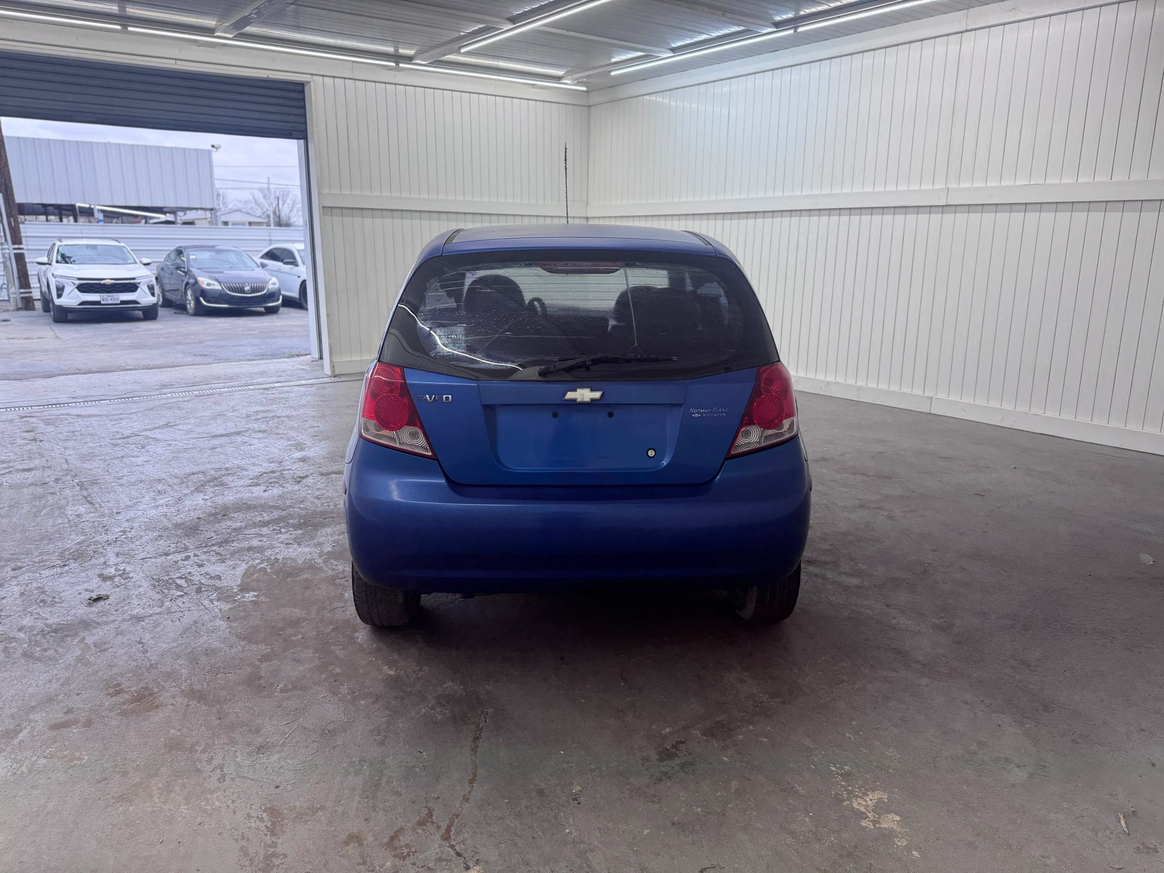 Used 2004 Chevrolet Aveo Hatchback FWD image 6