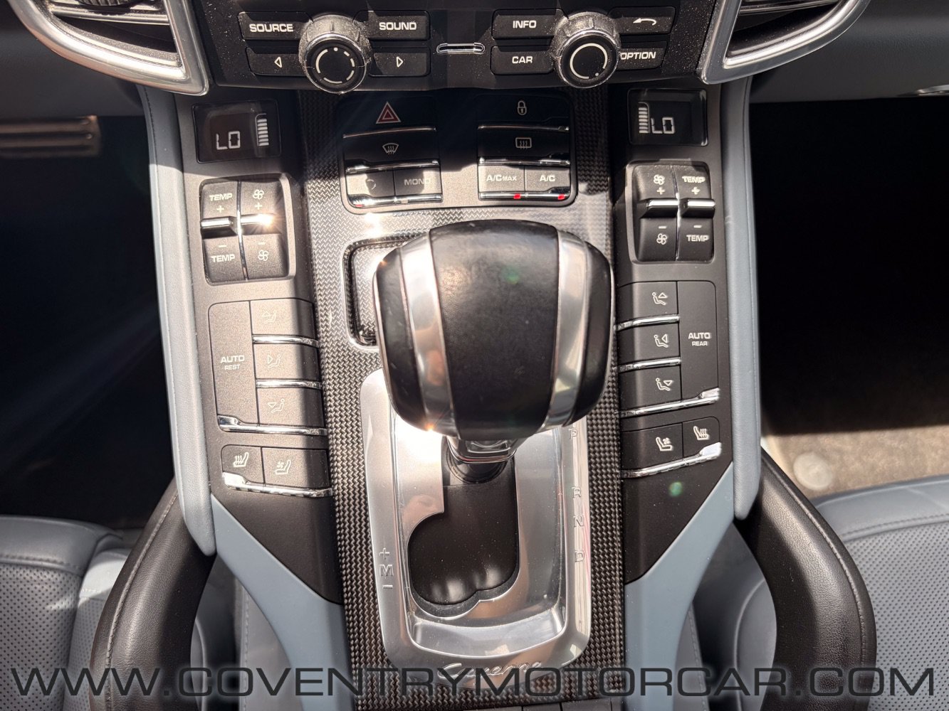 Used 2012 Porsche Cayenne Turbo AWD/4WD image 29