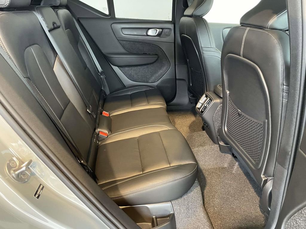 New 2026 Volvo XC40 B5 Plus w/ Climate Package AWD/4WD image 20