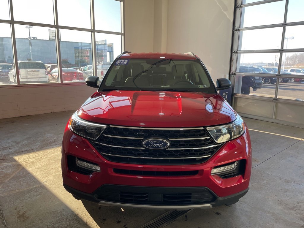Certified 2022 Ford Explorer XLT w/ Equipment Group 202A image 2