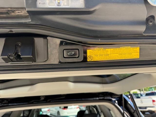 Used 2015 Lexus LX 570 4WD image 73