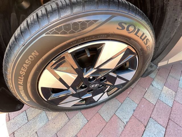 Used 2024 Hyundai Kona SEL FWD image 27