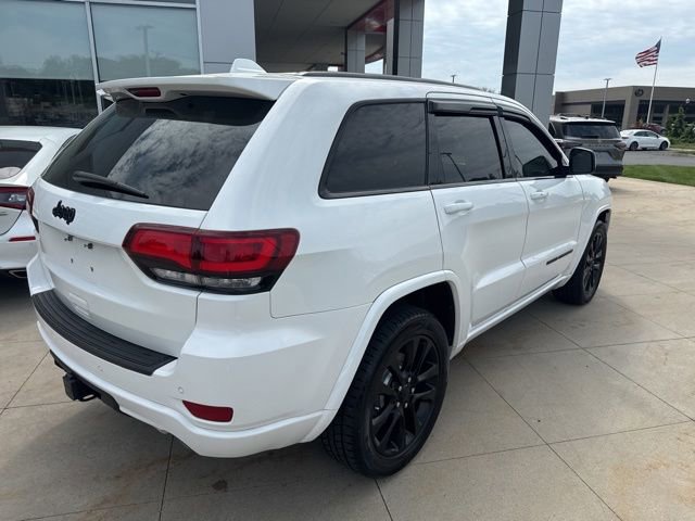 Used 2021 Jeep Grand Cherokee Laredo X AWD/4WD image 7