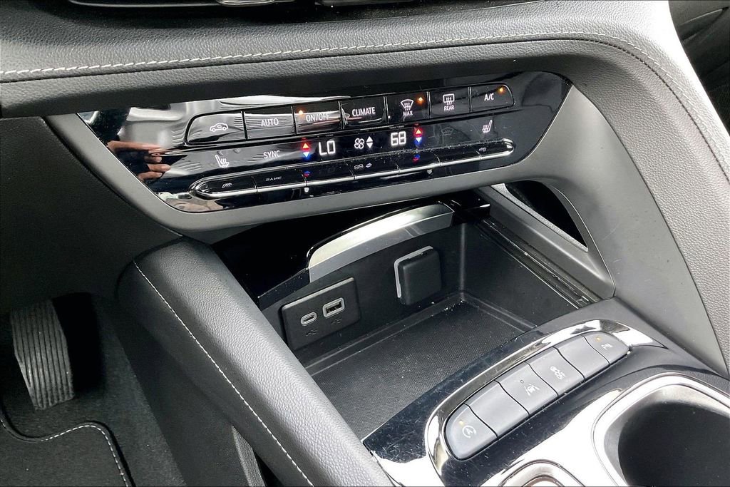 Used 2023 Buick Envision Essence FWD image 25
