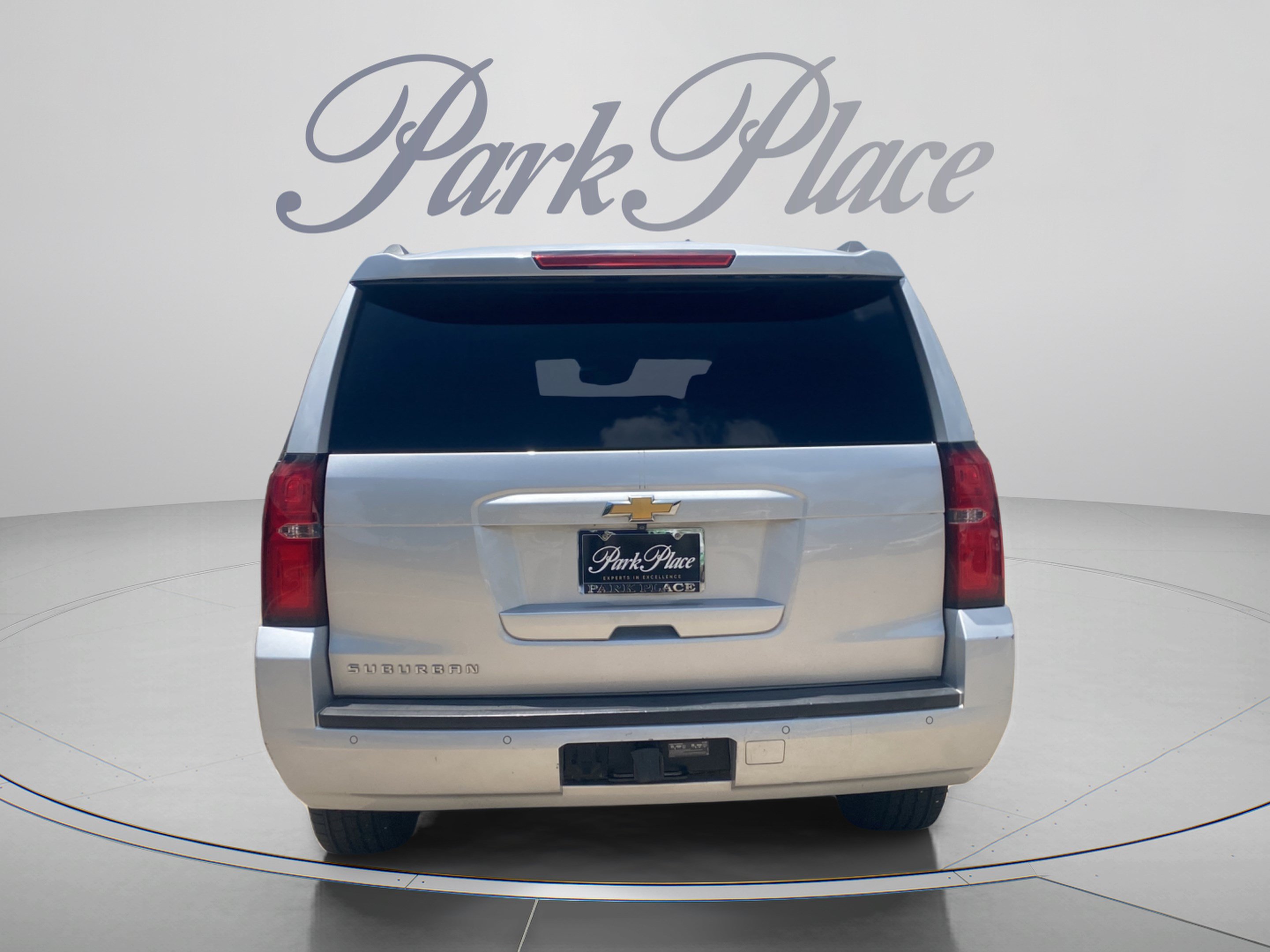 Used 2015 Chevrolet Suburban LT w/ Max Trailering Package RWD image 4
