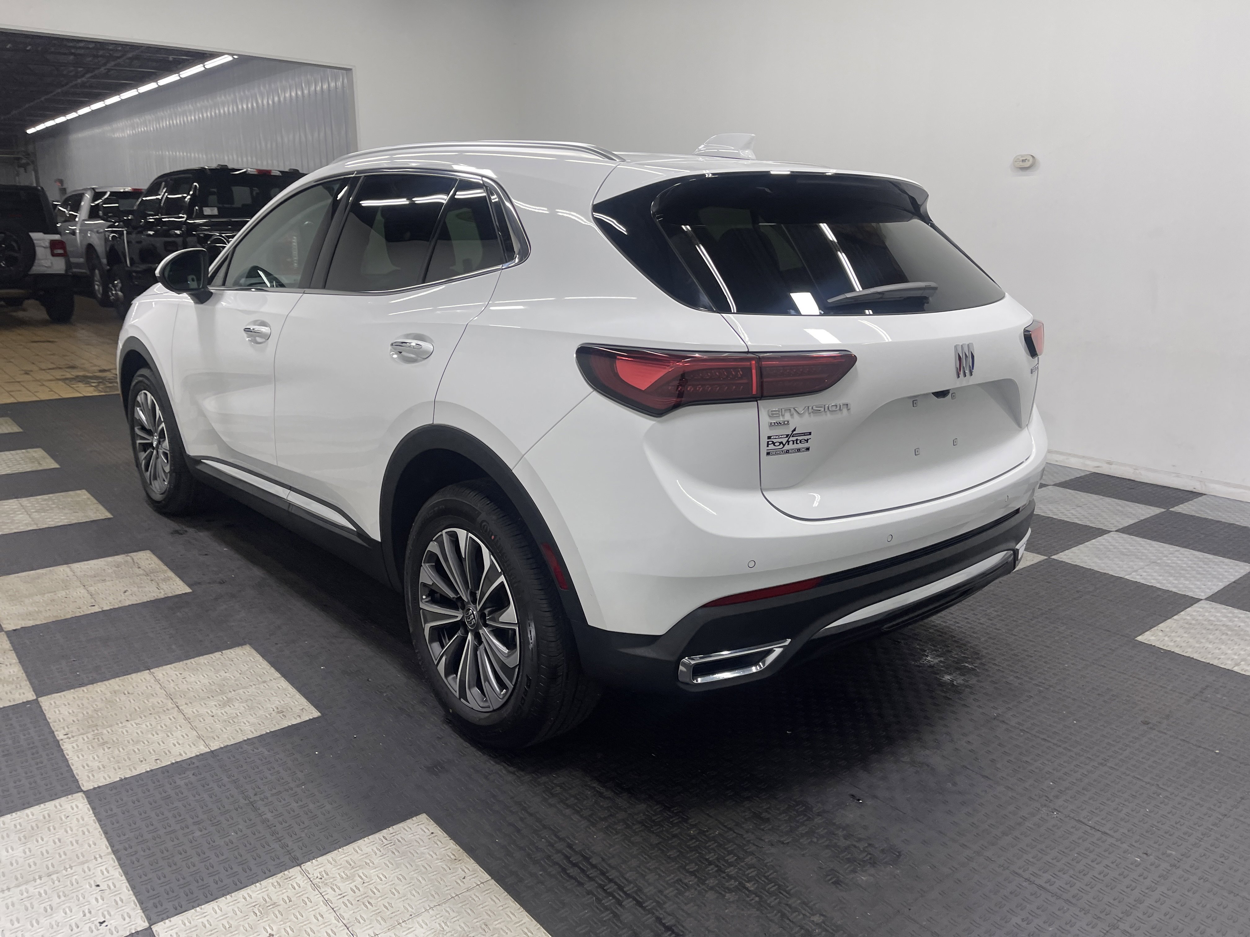 Used 2025 Buick Envision Preferred image 2