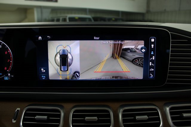 Used 2024 Mercedes-Benz GLS 450 4MATIC image 32