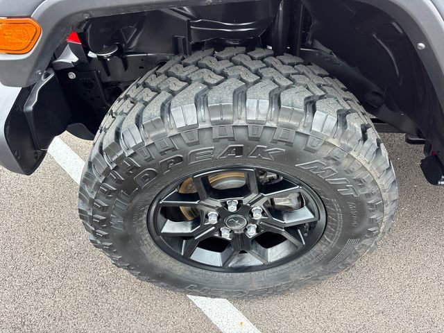 Used 2024 Jeep Wrangler Willys image 32