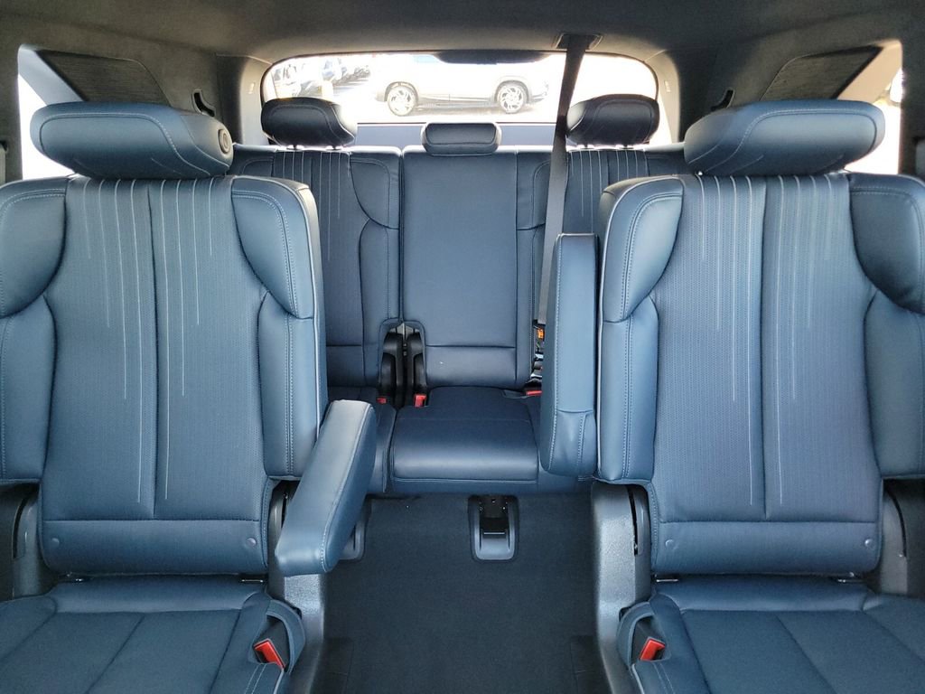 Used 2025 Cadillac Escalade IQ Sport 2 image 17