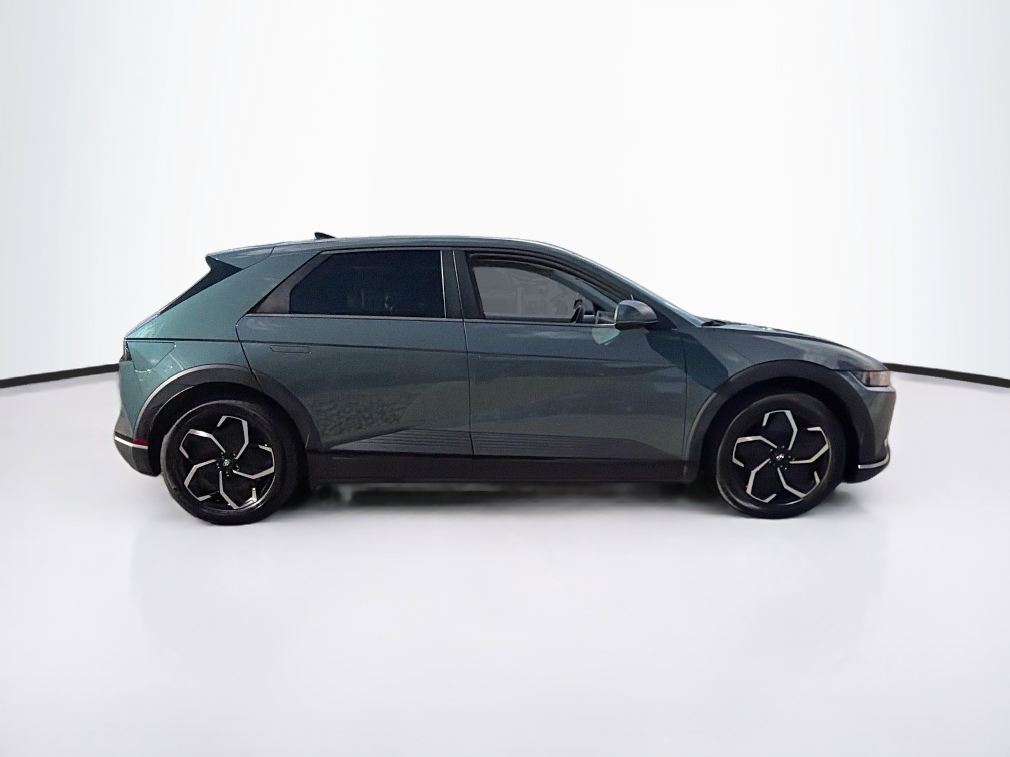 Used 2024 Hyundai Ioniq 5 SEL AWD/4WD image 10