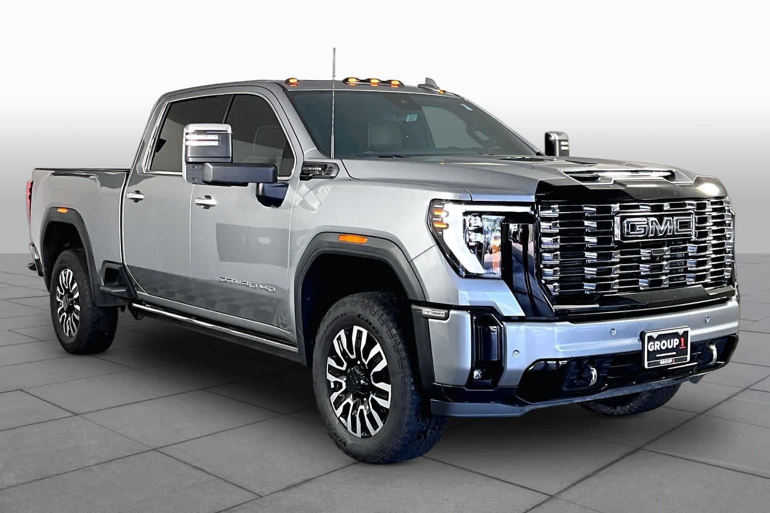 Used 2026 GMC Sierra 2500 Denali Ultimate w/ Max Trailering Package AWD/4WD image 3