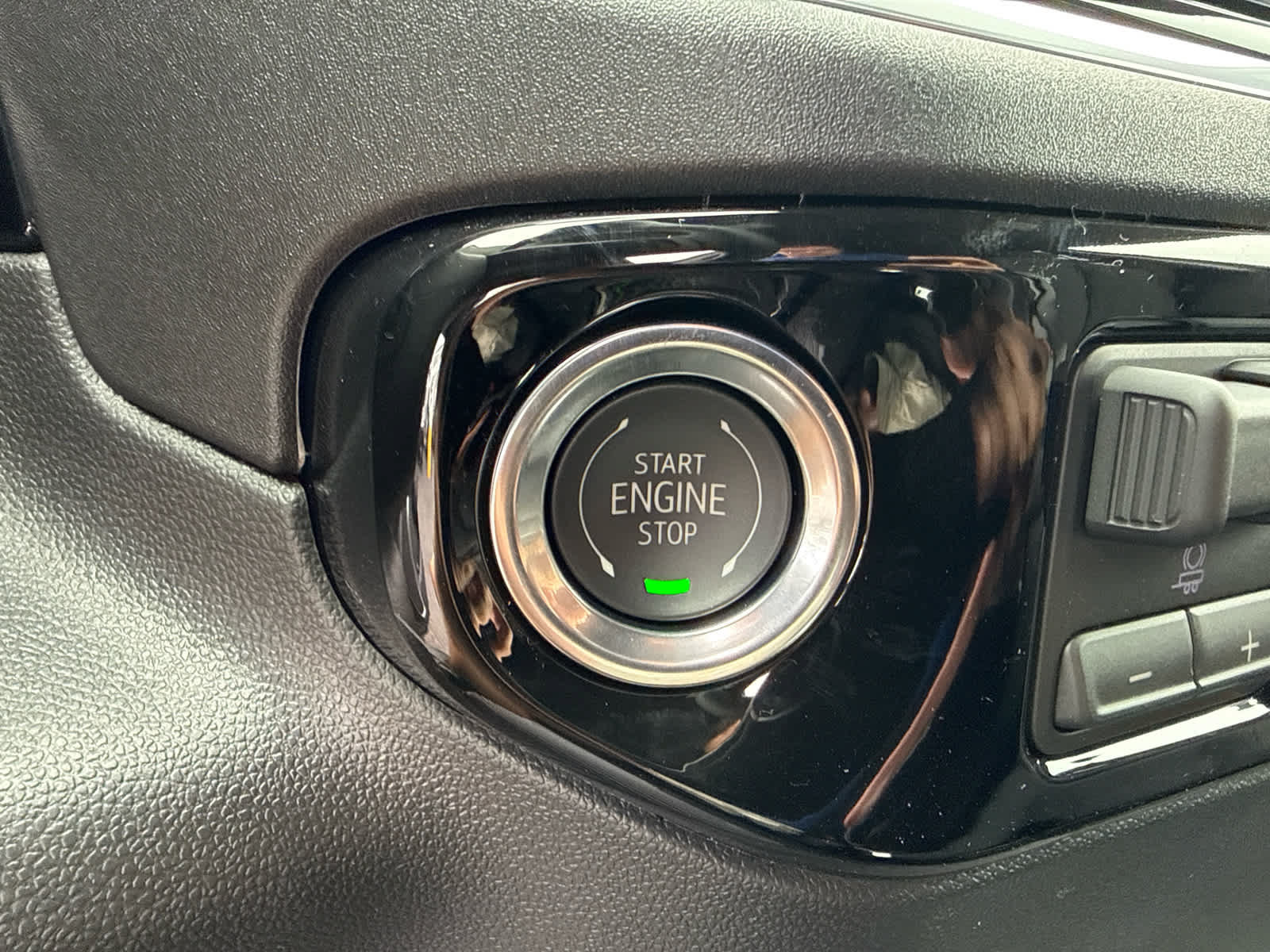 New 2026 GMC Sierra 3500 SLE w/ Preferred Package AWD/4WD image 20