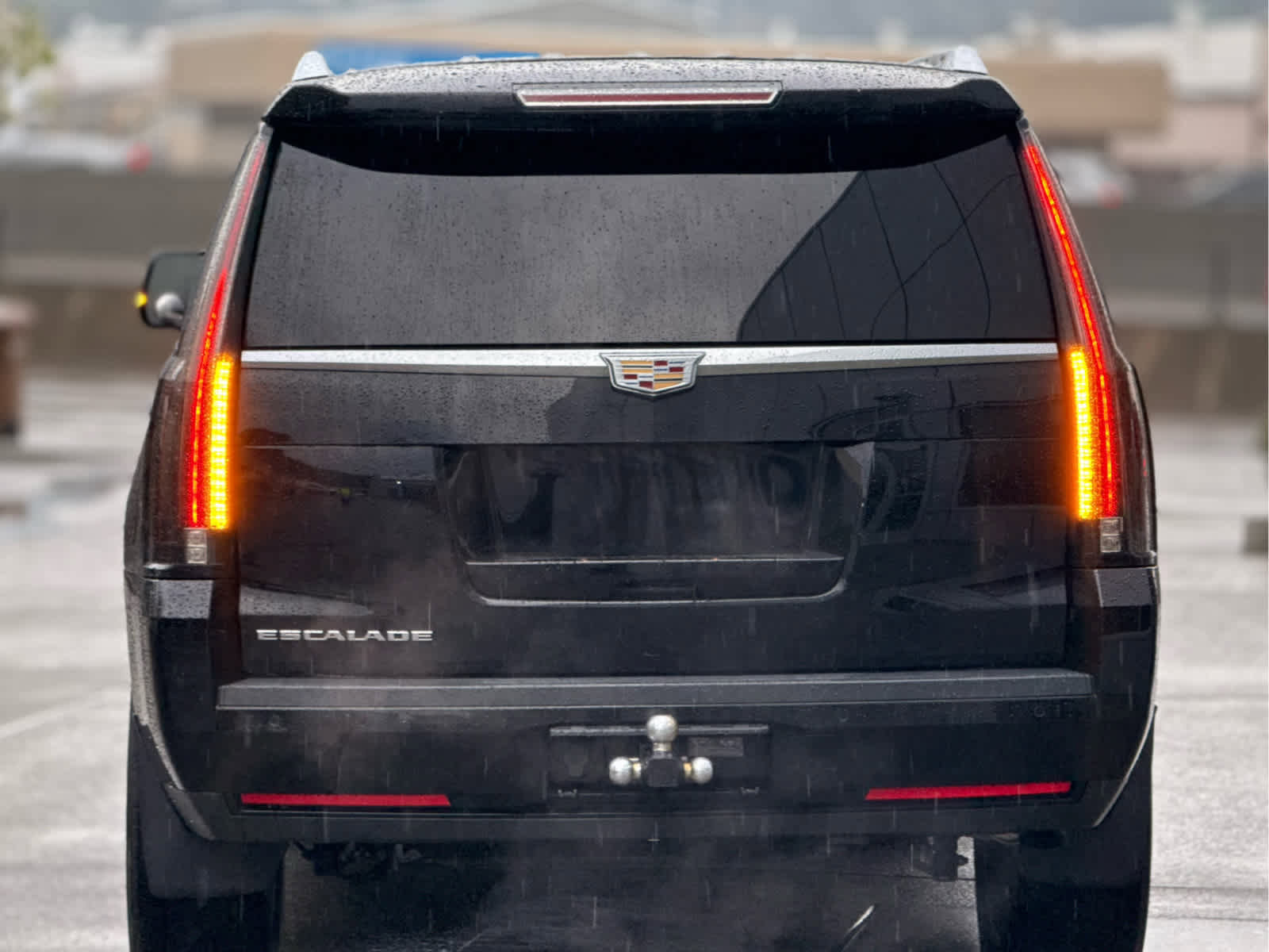 Used 2020 Cadillac Escalade Luxury image 3