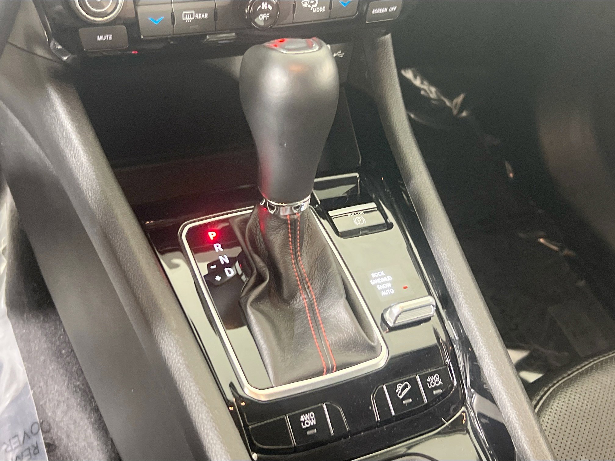 Used 2022 Jeep Compass Trailhawk w/ Trailhawk Elite Group image 17