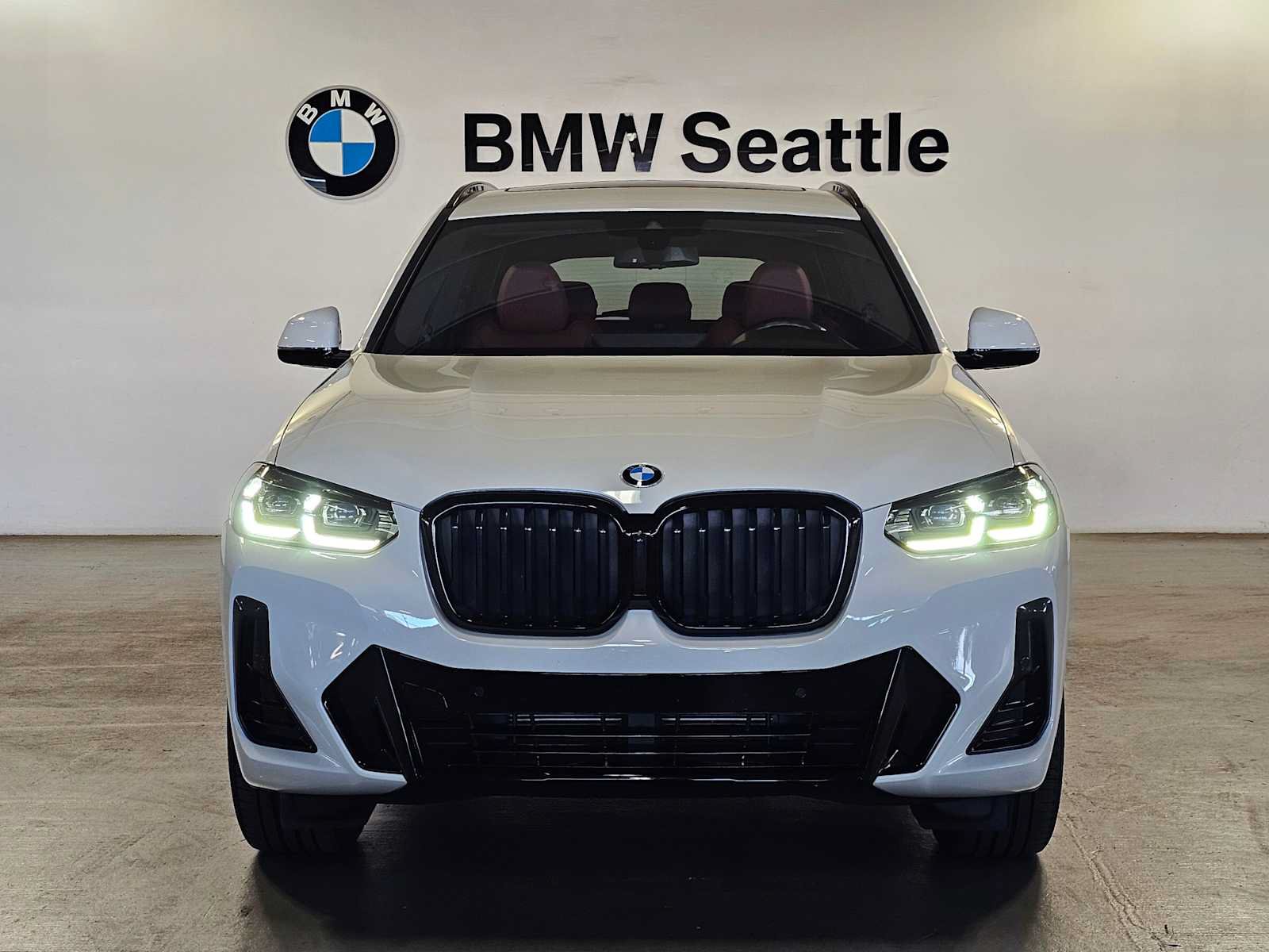 Used 2023 BMW X3 xDrive30i w/ M Sport Package AWD/4WD image 6