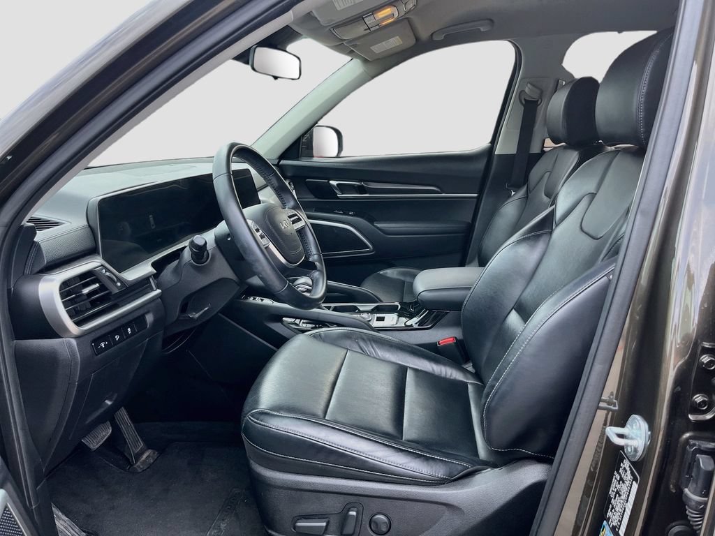 Used 2023 Kia Telluride S FWD image 22