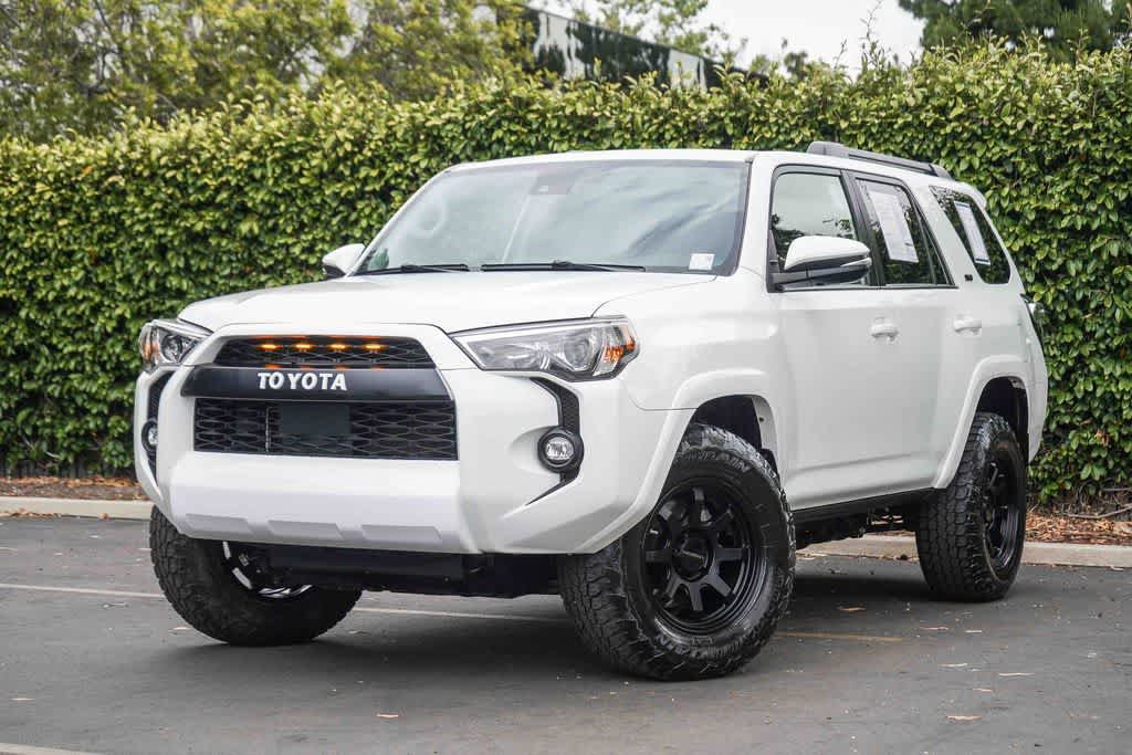 Used 2021 Toyota 4Runner SR5 Premium w/ Moonroof Package AWD/4WD image 1