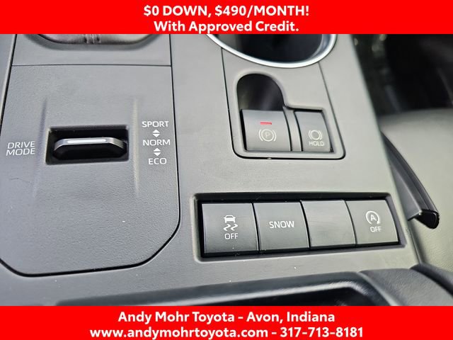 Used 2020 Toyota Highlander XLE image 24