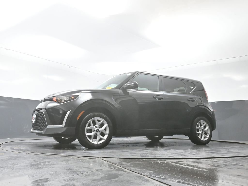 Used 2025 Kia Soul LX w/ LX Technology Package image 51