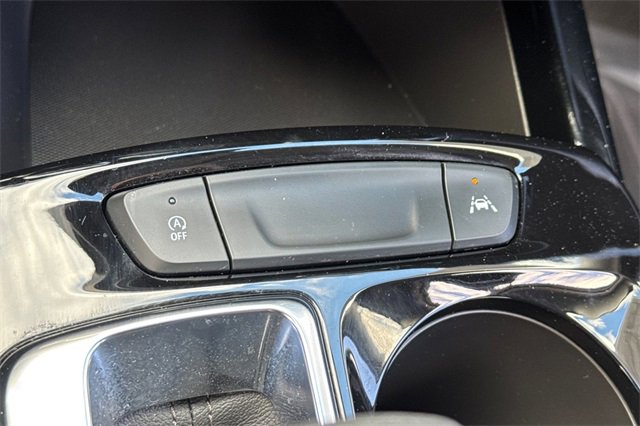 Used 2025 Chevrolet Trax LT w/ Driver Confidence Package image 31